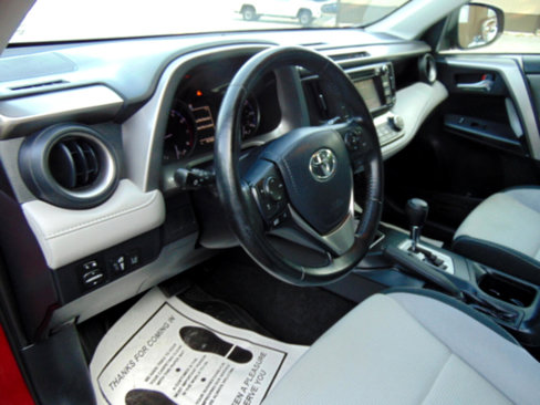 Used 2018 Toyota RAV4 XLE image 20