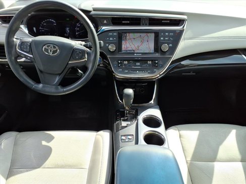 Used 2013 Toyota Avalon Limited image 9