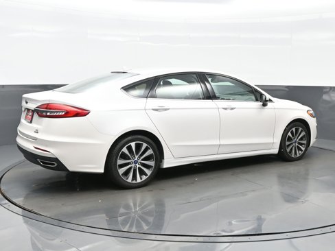 Used 2019 Ford Fusion SE image 6