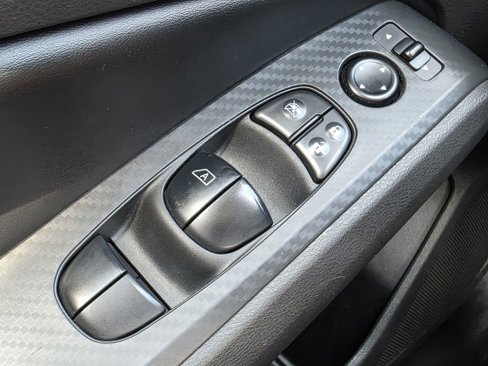 Used 2024 Nissan Altima 2.5 SV image 27