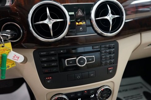 Used 2013 Mercedes-Benz GLK 350 4MATIC image 34
