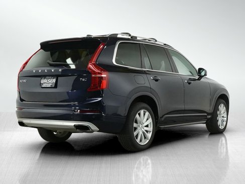 Used 2016 Volvo XC90 T6 Momentum w/ Momentum Plus Package image 5