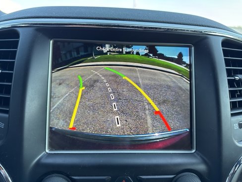 Used 2018 Jeep Grand Cherokee Limited w/ Trailer Tow Group IV image 9