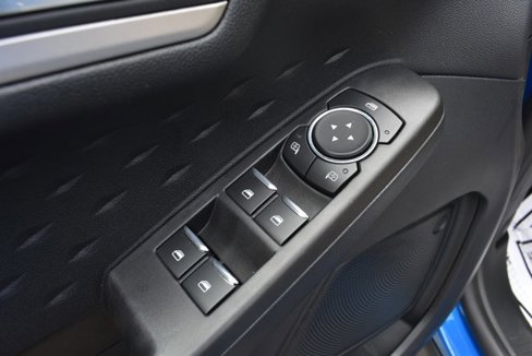 Used 2020 Ford Escape SE Sport image 13