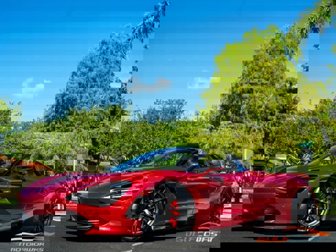 Used 2022 McLaren 720S Performance image 11
