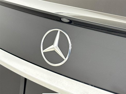 Used 2022 Mercedes-Benz S 500 4MATIC w/ AMG Line Package image 34