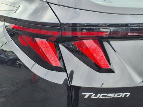 Used 2023 Hyundai Tucson SE image 24