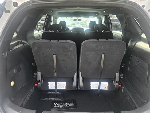 Used 2019 Ford Explorer XLT image 12