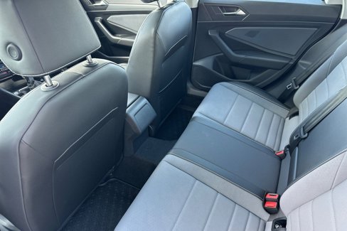 New 2025 Volkswagen Jetta SE image 11