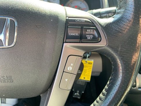 Used 2014 Honda Pilot Touring image 19