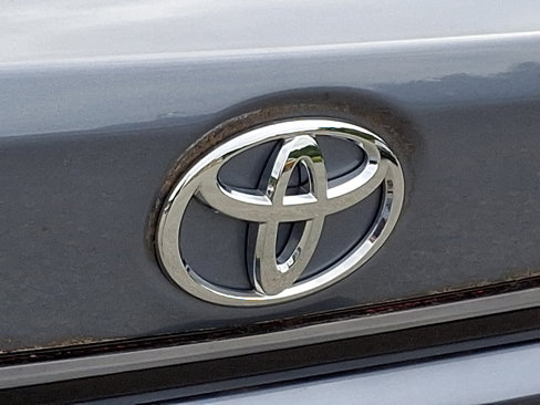 Used 2022 Toyota Corolla LE image 31