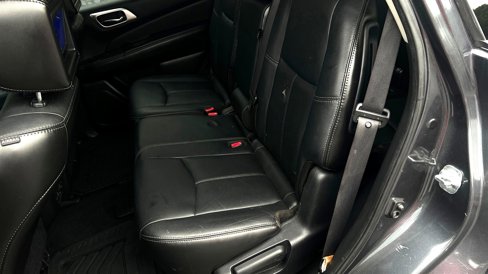 Used 2013 Nissan Pathfinder Platinum w/ Platinum Premium Pkg image 44