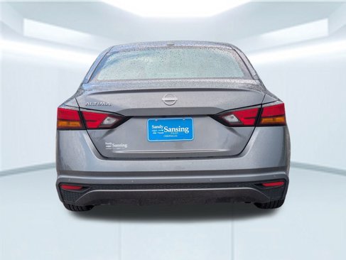 Used 2025 Nissan Altima 2.5 SV image 5