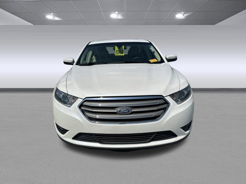 Used 2018 Ford Taurus SEL w/ Equipment Group 201A image 2