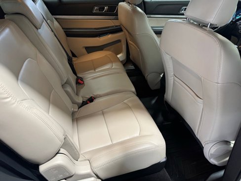 Used 2019 Ford Explorer XLT w/ Equipment Group 202A image 31