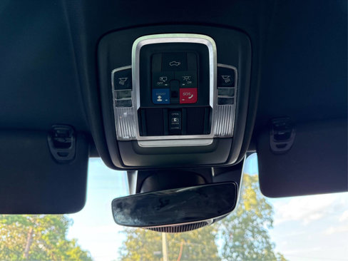 Used 2021 RAM 1500 Limited w/ Off Road Group image 17