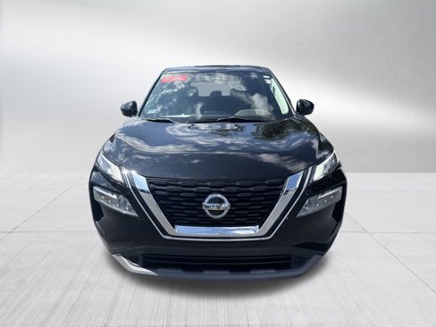 Used 2021 Nissan Rogue SV image 2