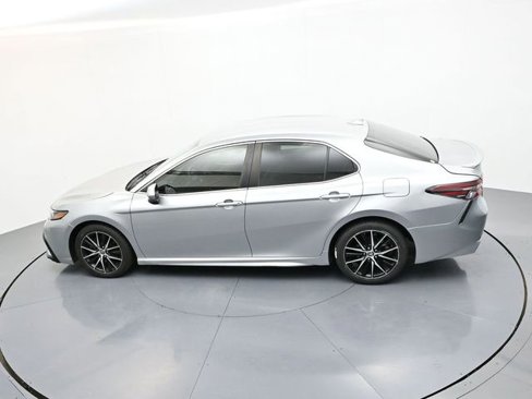 Used 2021 Toyota Camry SE image 28