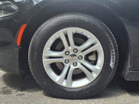Used 2023 Dodge Charger SXT image 4