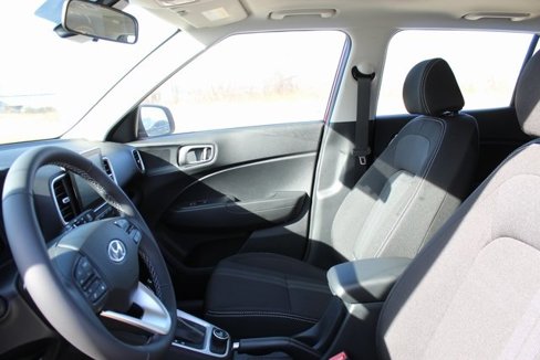 New 2025 Hyundai Venue SEL image 12