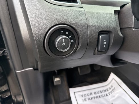 Used 2015 Ford Taurus SEL image 17