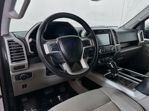 Used 2016 Ford F150 Lariat w/ Equipment Group 502A Luxury image 9