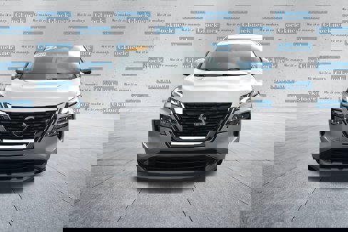 Used 2023 Nissan Rogue SV image 2