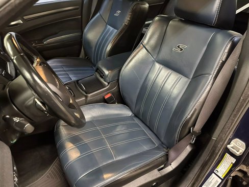 Used 2015 Chrysler 300 S w/ 300S Premium Group image 8
