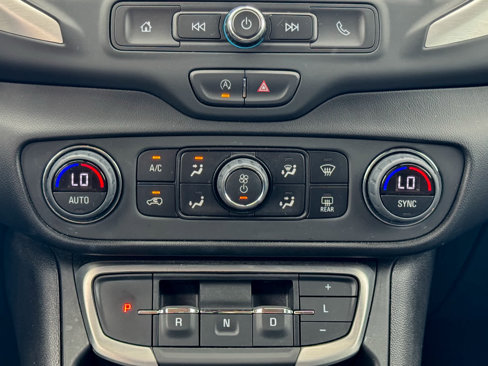 Used 2023 GMC Terrain SLE w/ Driver Convenience Package image 18