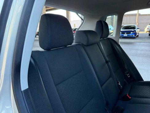 Used 2015 Volkswagen Tiguan S image 20