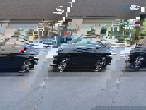 New 2025 Hyundai Elantra Limited image 2