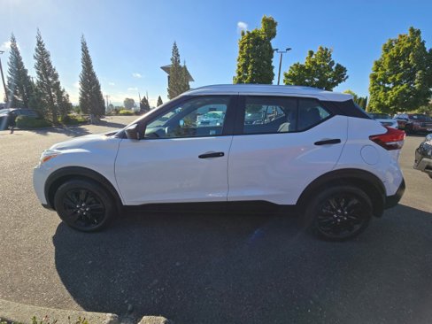 Used 2018 Nissan Kicks S image 7