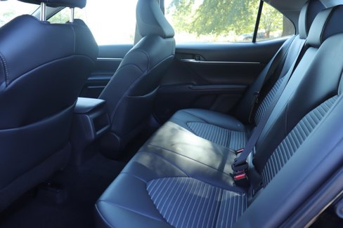 Used 2023 Toyota Camry SE image 14
