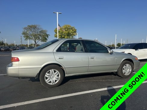 Used 2001 Toyota Camry LE image 2