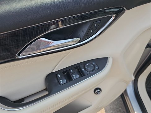 Used 2023 Buick Envision Preferred image 21