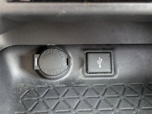 Used 2020 Toyota RAV4 XLE image 21