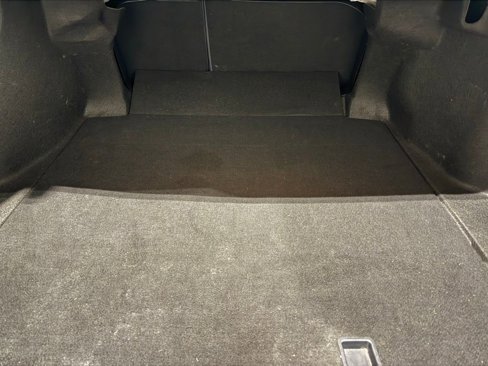 Used 2023 Toyota Camry SE image 10