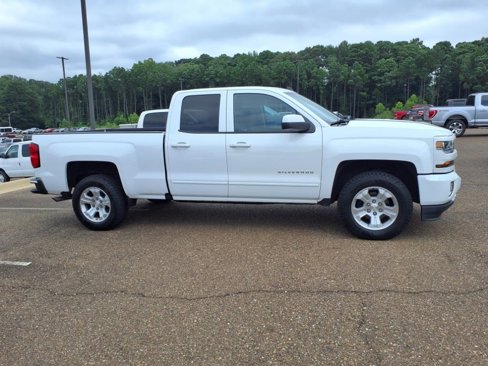 Used 2019 Chevrolet Silverado 1500 LT w/ All Star Edition image 2