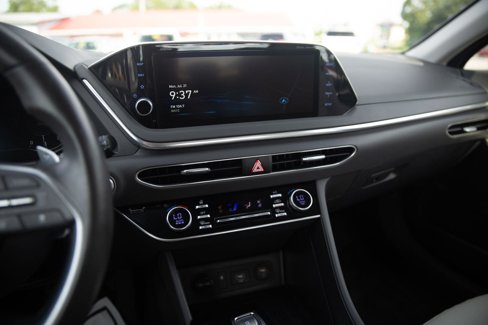 Used 2022 Hyundai Sonata Limited image 14