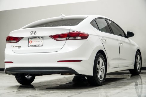 Used 2017 Hyundai Elantra SE image 12