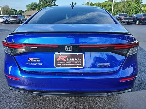 Used 2024 Honda Accord Sport image 4
