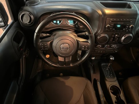 Used 2018 Jeep Wrangler Unlimited Sport S image 13