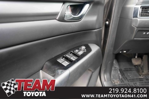 Used 2018 MAZDA CX-5 Touring image 7