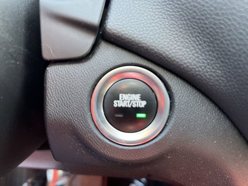 Used 2020 Chevrolet Equinox LT image 16