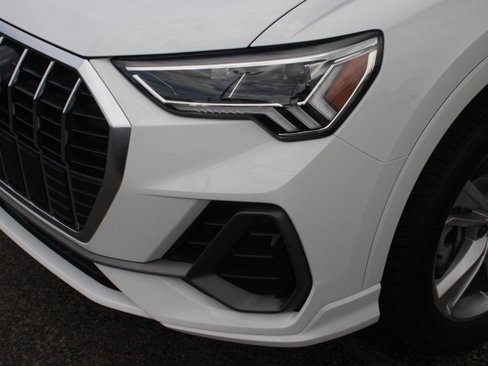Used 2024 Audi Q3 2.0T Premium image 9