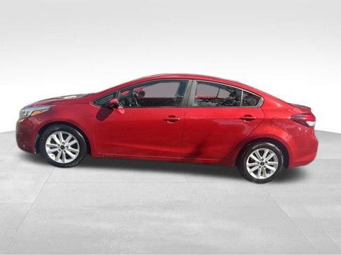 Used 2017 Kia Forte S image 27