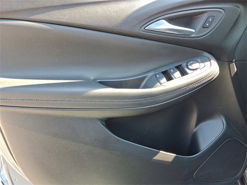 Used 2023 Buick Encore GX Preferred w/ Cold Weather Comfort Package image 12