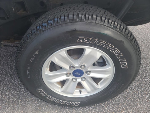Used 2017 Ford F150 XLT image 10