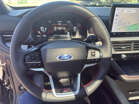 Used 2025 Ford Explorer ST image 14