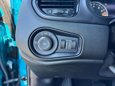Used 2022 Jeep Renegade Altitude w/ Convenience Group image 17